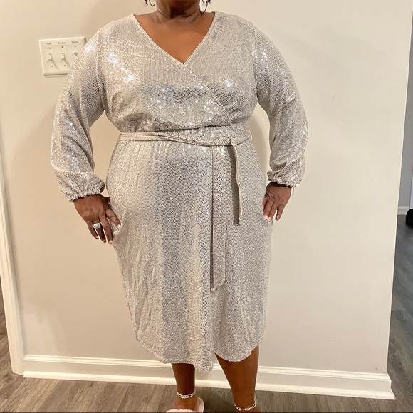 JM Studio Dresses & Skirts - Silver Long Sleeve Dress